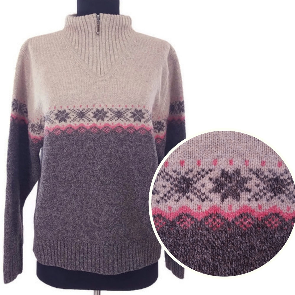Vintage Woolrich Lambswool Sweater Zip up Neckline